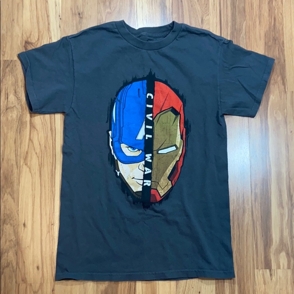 🔥🔥🔥Men’s Marvel Civil War Grey Tee Small